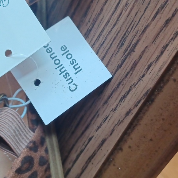 Universal Thread Leopard Print Flats NEW WITH TAGS Carmela - Picture 4 of 6